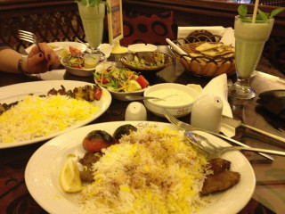 رستوران گلستان